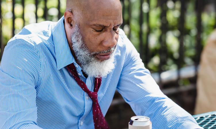 Does Alcohol numb grief?